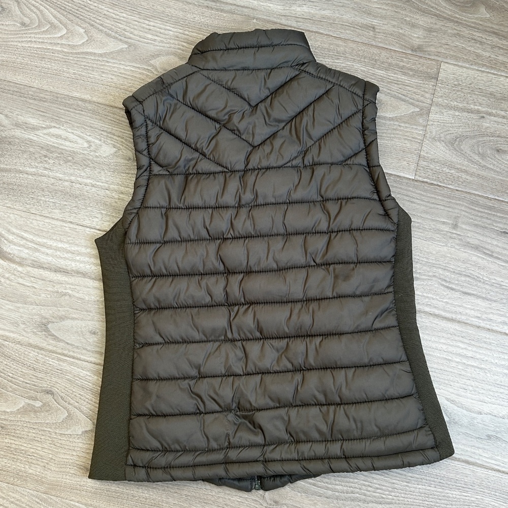 Snobbish Olive Green Puffer Vest, Women's Medium - Picture 6 of 7